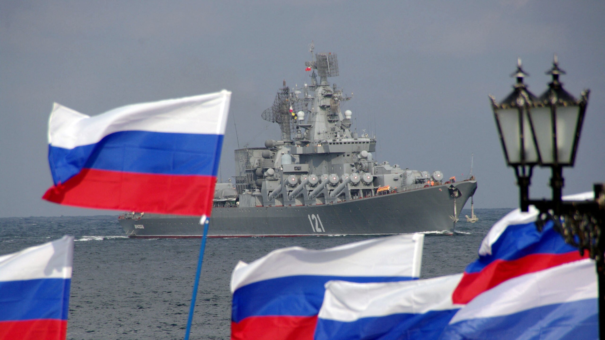 TOPSHOT-UKRAINE-RUSSIA-GEORGIA-SEVASTOPOL-FLEET