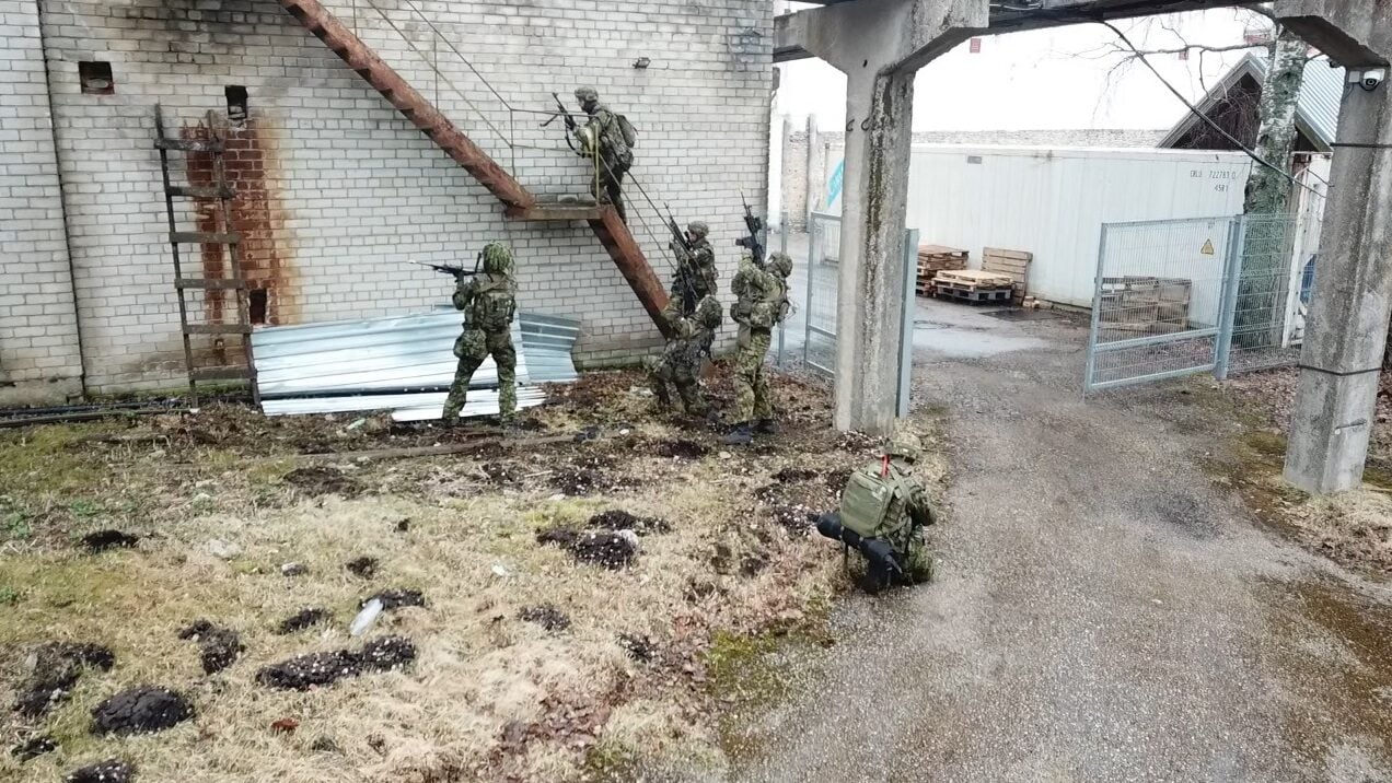 Estonian volunteers fighting in Ukraine are helping prepare Tallinn’s rapid response force